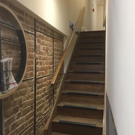 Catherine Street Apartments 索尔兹伯里 外观 照片